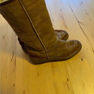 UGG Women's Brown Winter Boots